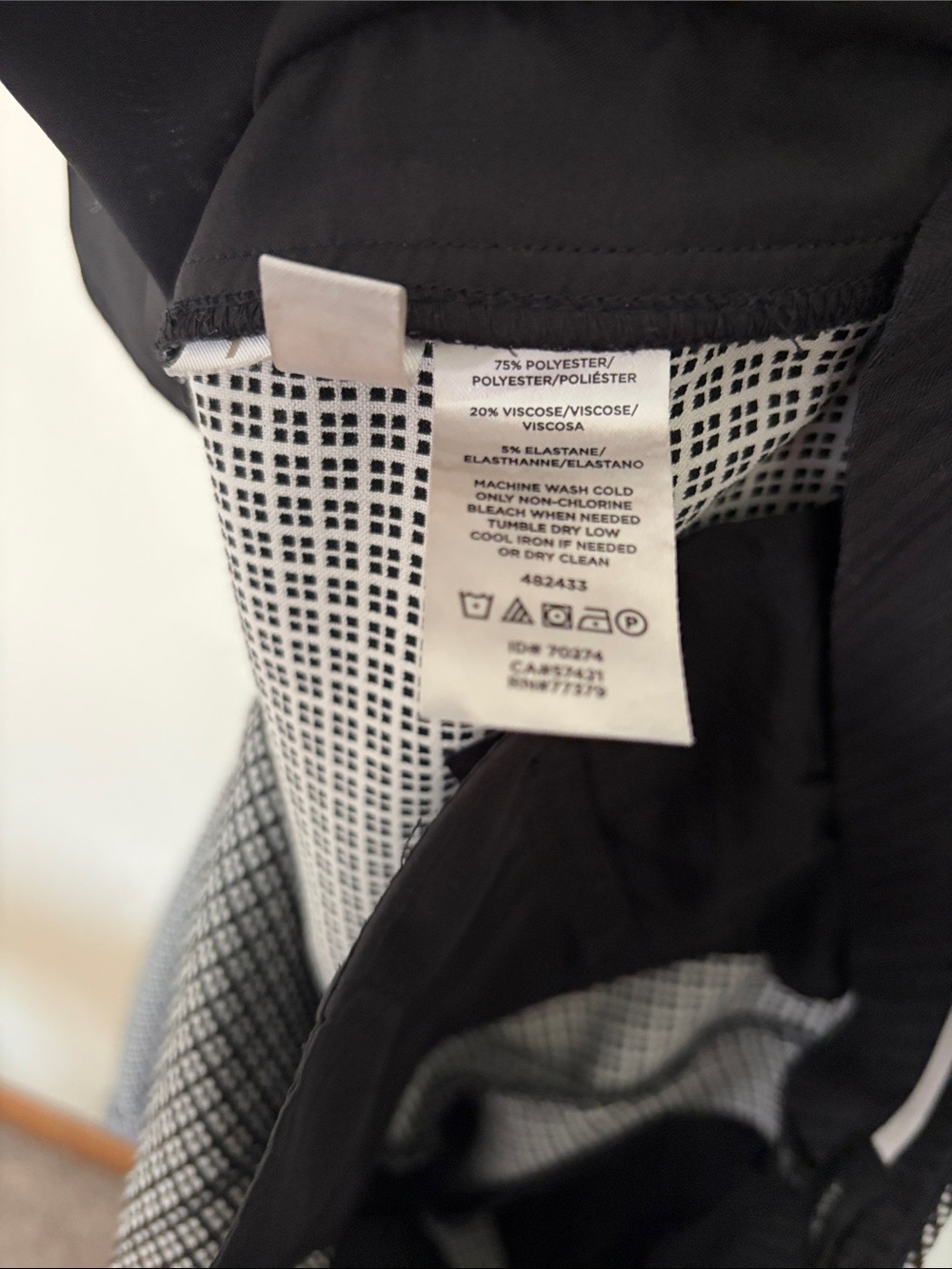 Ann Taylor Men's Black and White Checked Dress Pants - Picture 5 of 5